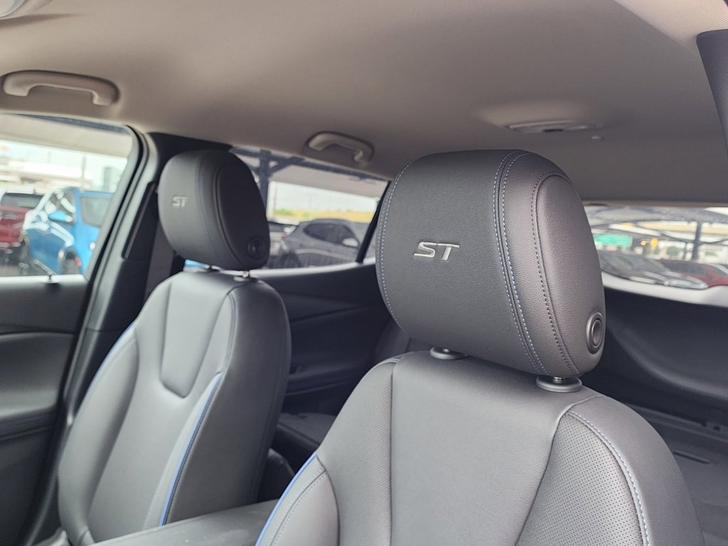 2026 Buick Encore GX Sport Touring photo 15