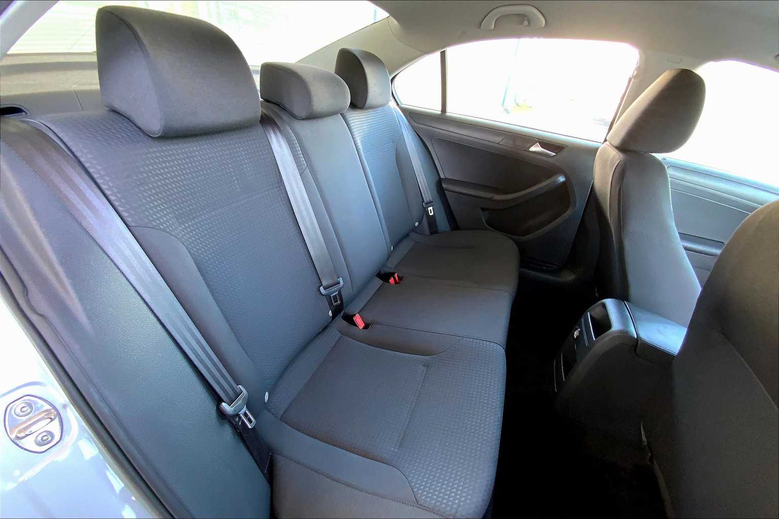 2015 Volkswagen Jetta 2.0 S photo 18
