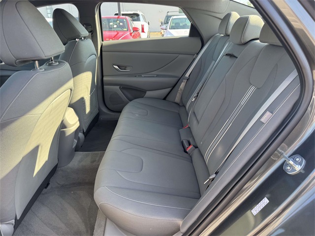 2024 Hyundai Elantra SEL Convenience photo 15