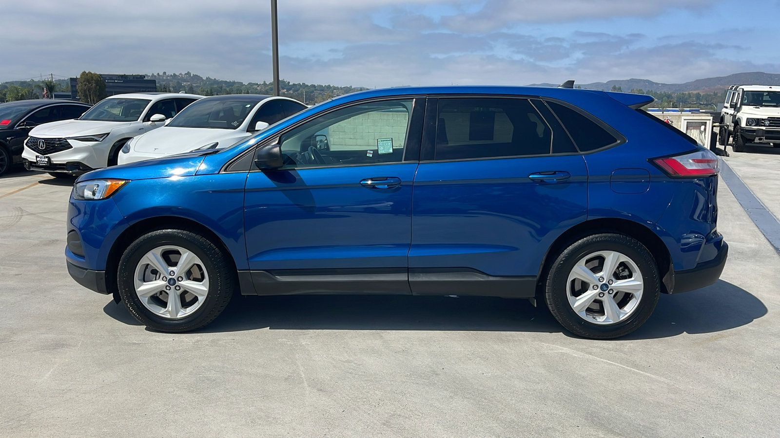 2022 Ford Edge SE photo 2