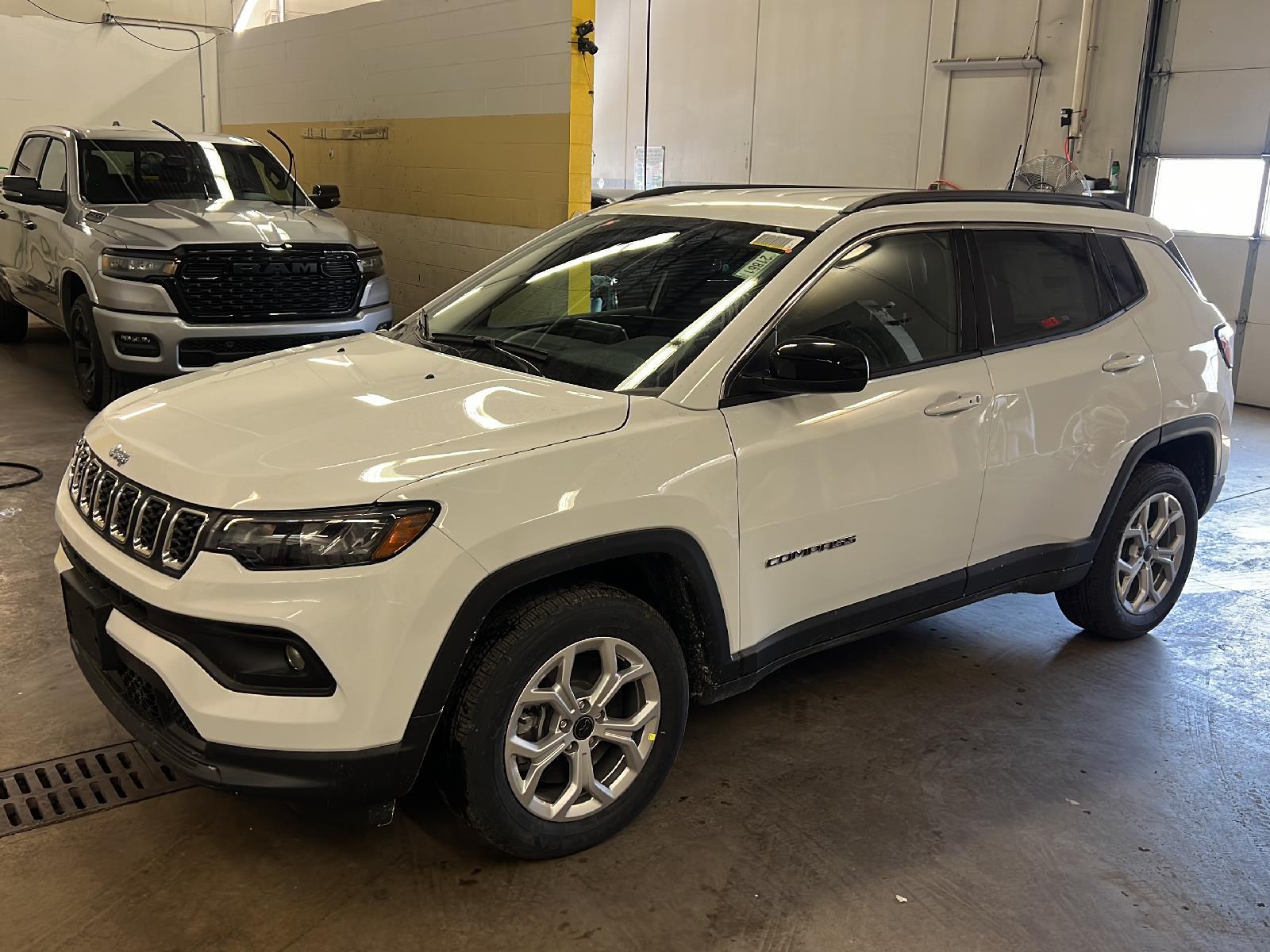 2025 Jeep Compass Latitude's photo