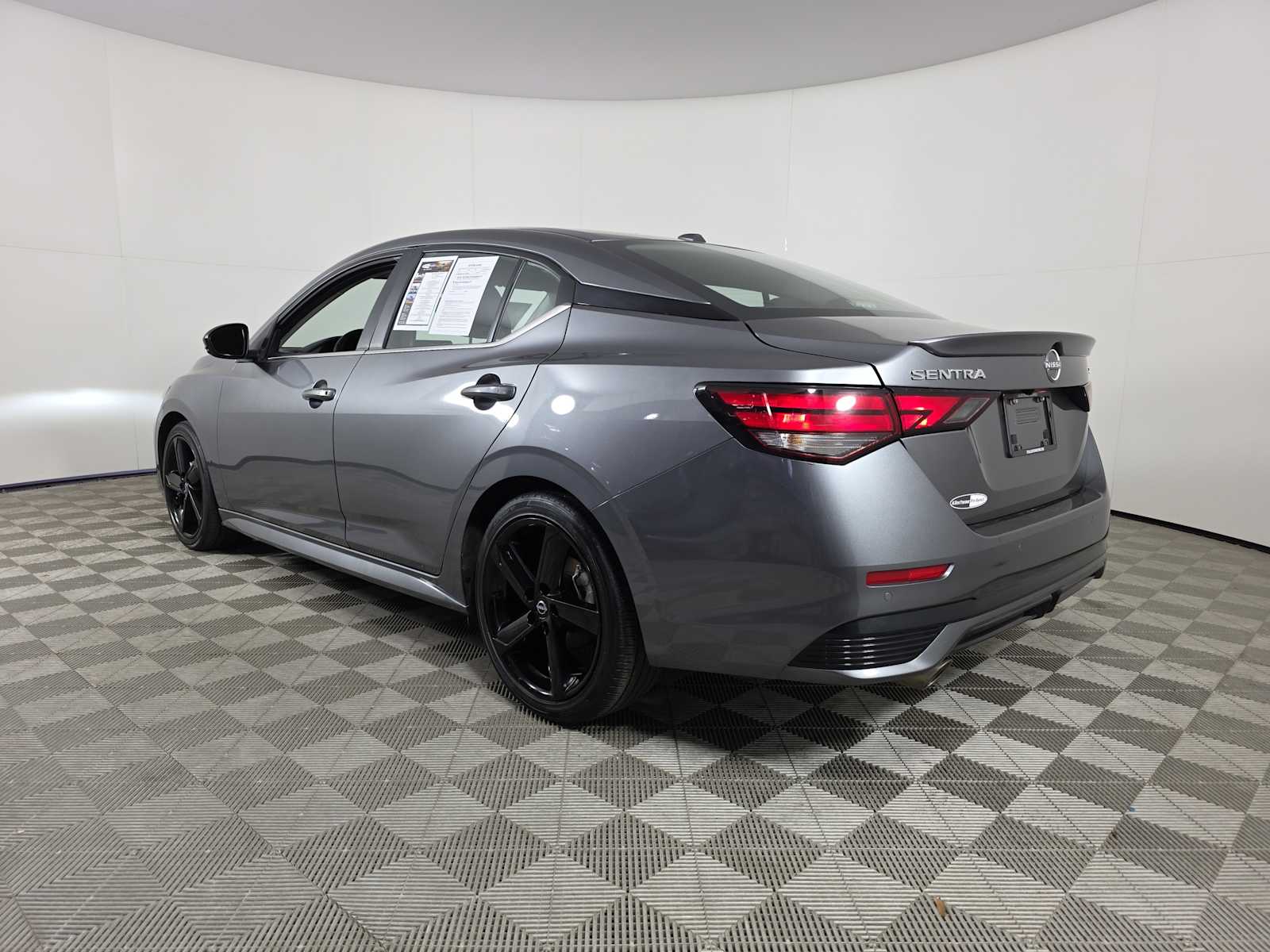 2024 Nissan Sentra SR photo 4