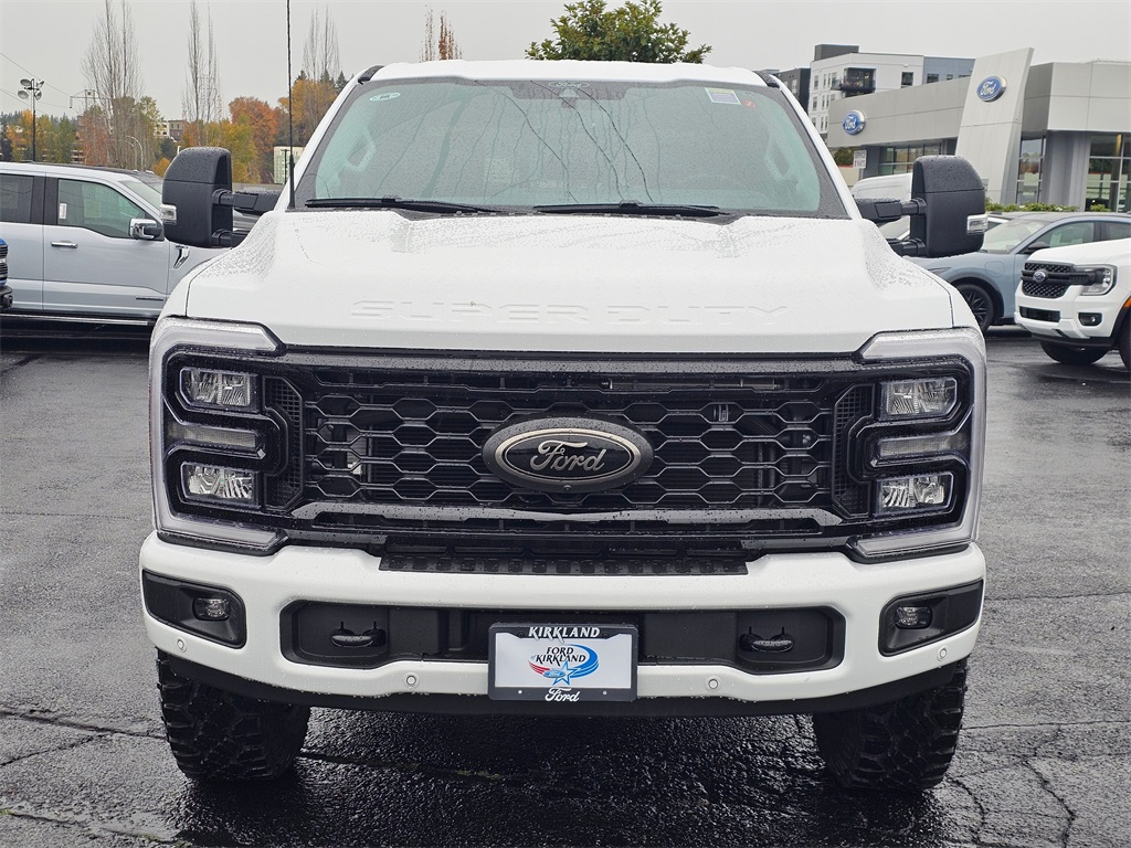 2026 Ford F-250 Lariat photo 2