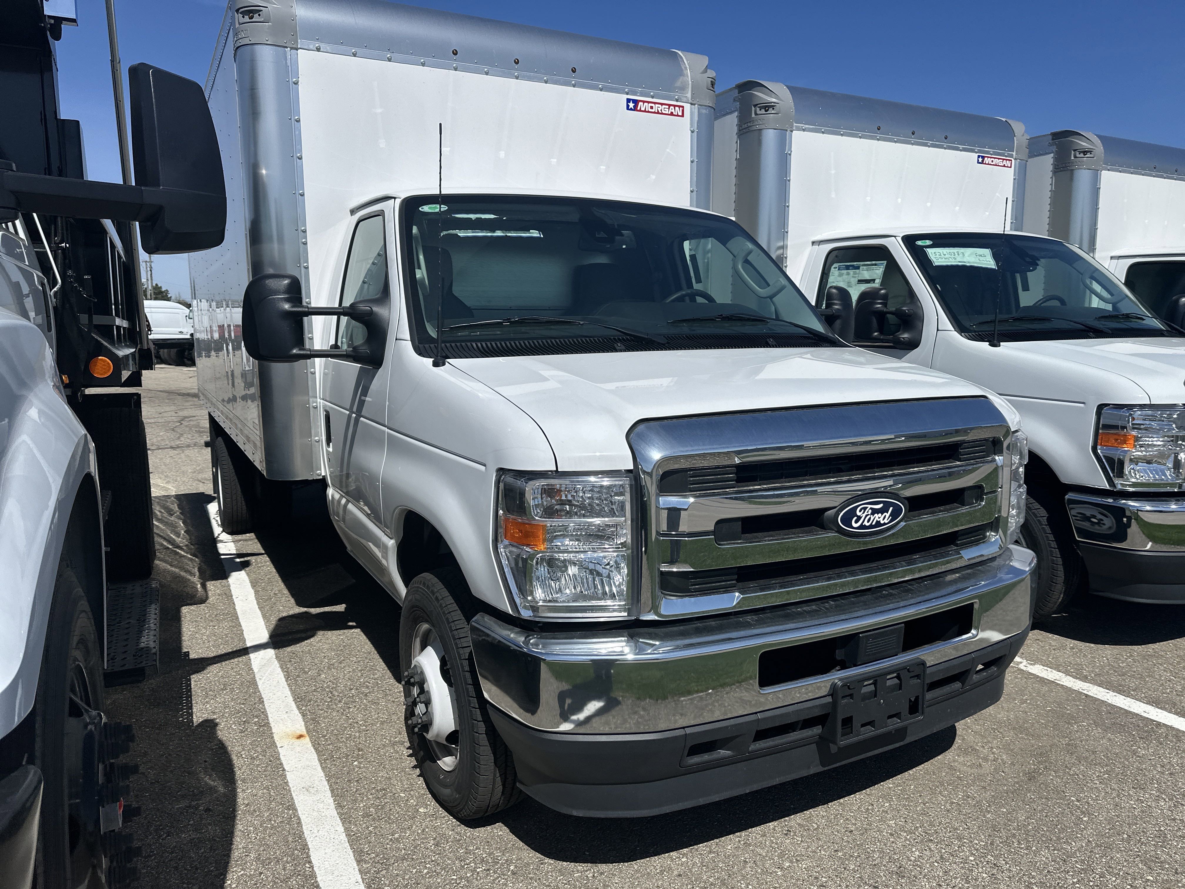 2026 Ford E-Series Cutaway Base's photo