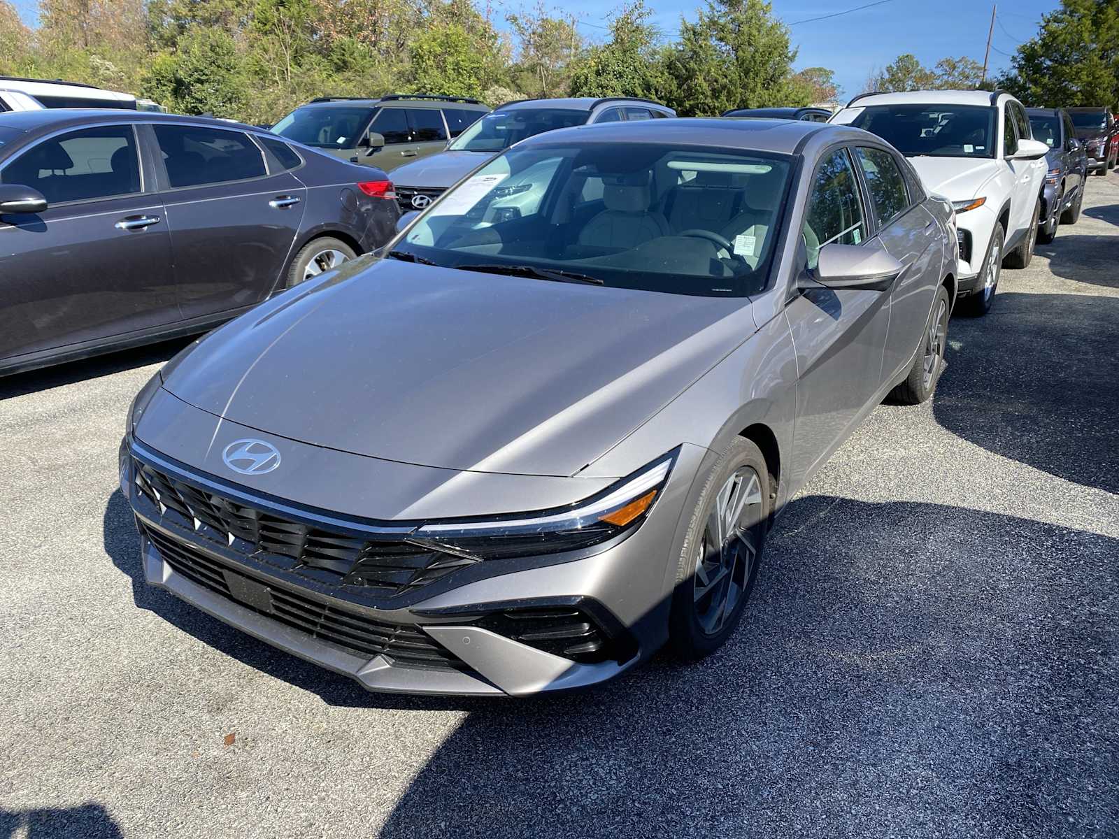 2024 Hyundai Elantra Limited photo 4