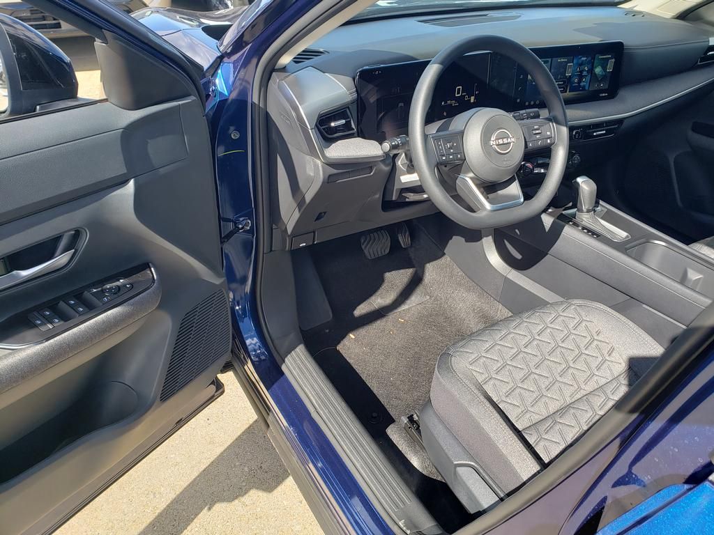 2026 Nissan Kicks SV photo 3