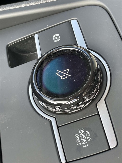 2025 Volkswagen Tiguan SE photo 15