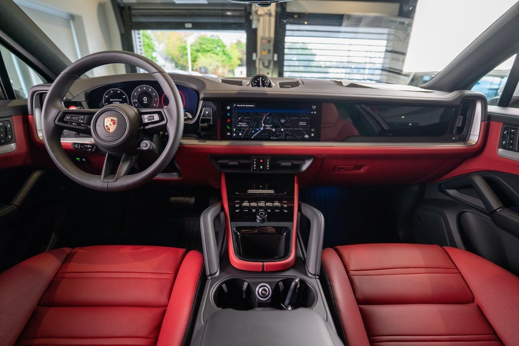2025 Porsche Cayenne Coupe photo 11