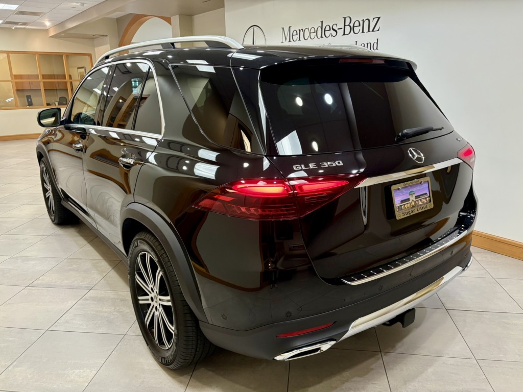 2026 Mercedes Benz GLE 350 4MATIC photo 2
