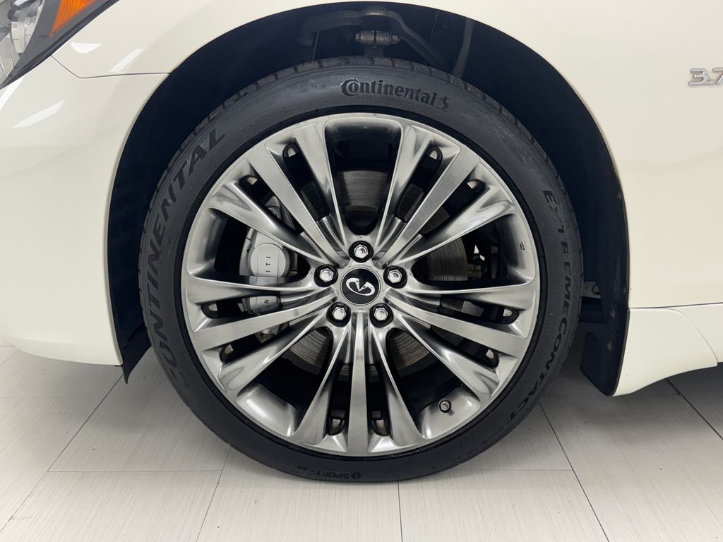 2019 Infiniti Q70 photo 40