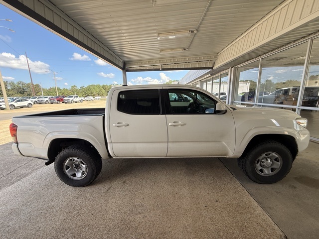 2021 Toyota Tacoma SR photo 4