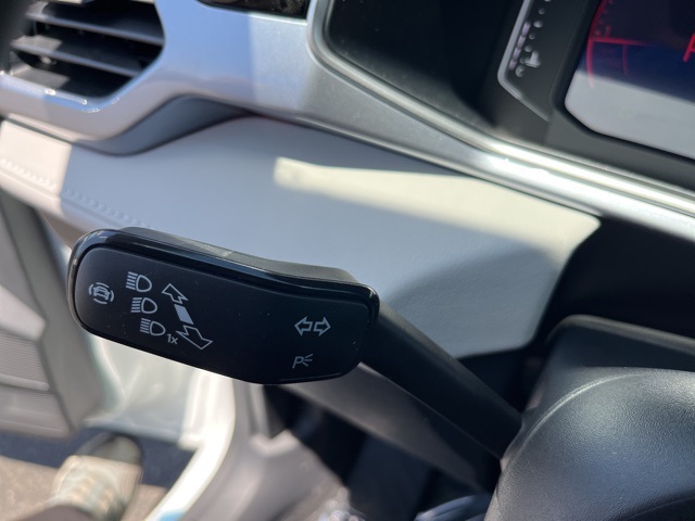 2025 Volkswagen Taos SEL photo 14