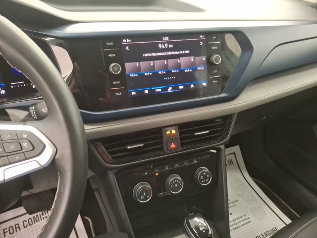 2023 Volkswagen Taos SE photo 15