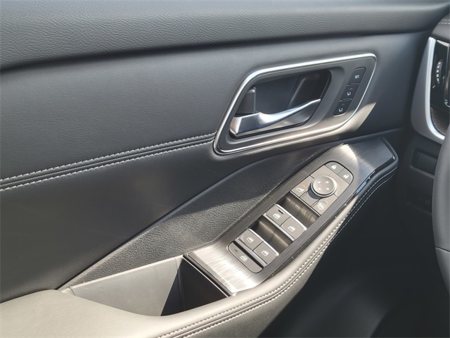 2026 Nissan Rogue Platinum photo 30
