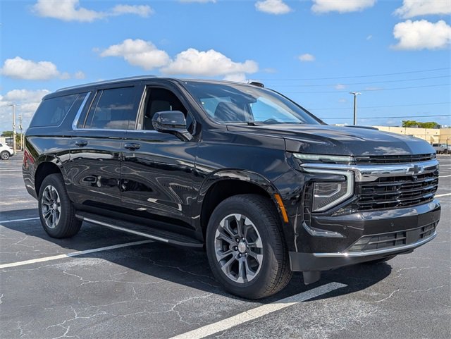 2026 Chevrolet Suburban LS's photo