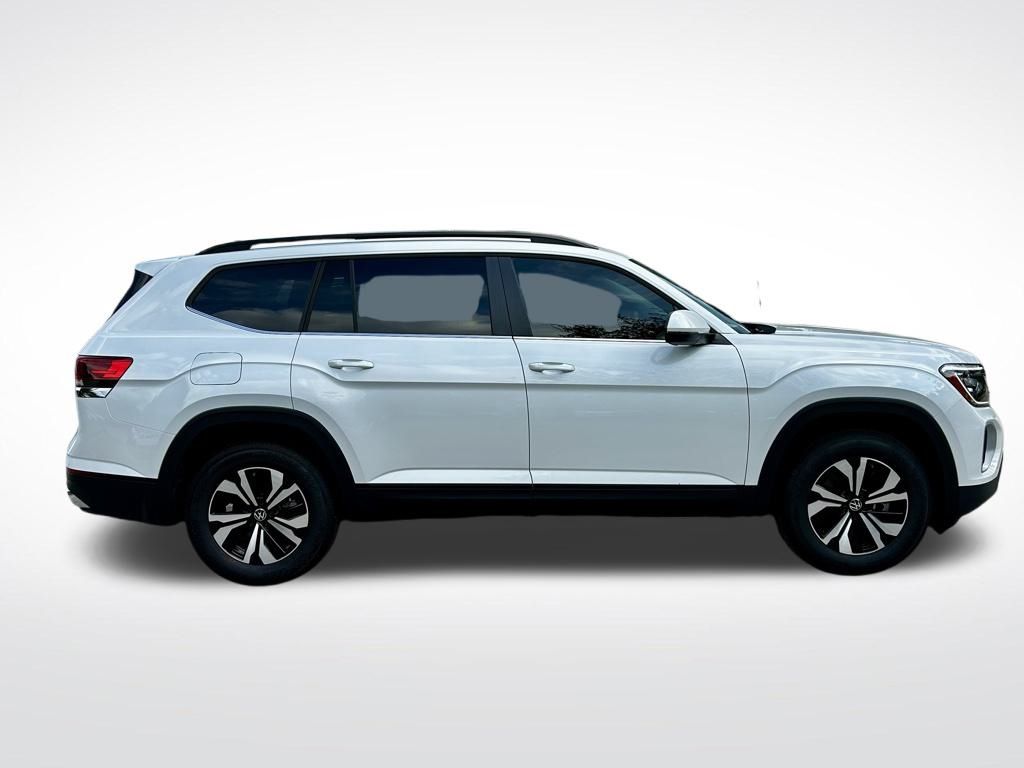 2026 Volkswagen Atlas SE photo 4