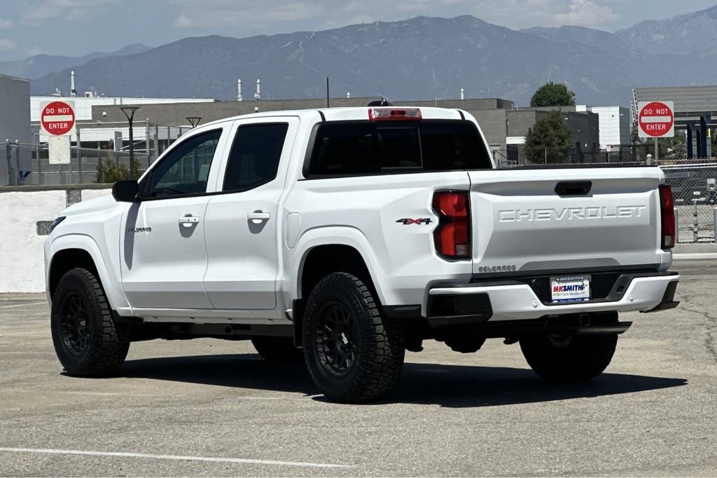 2025 Chevrolet Colorado Work Truck LT photo 6