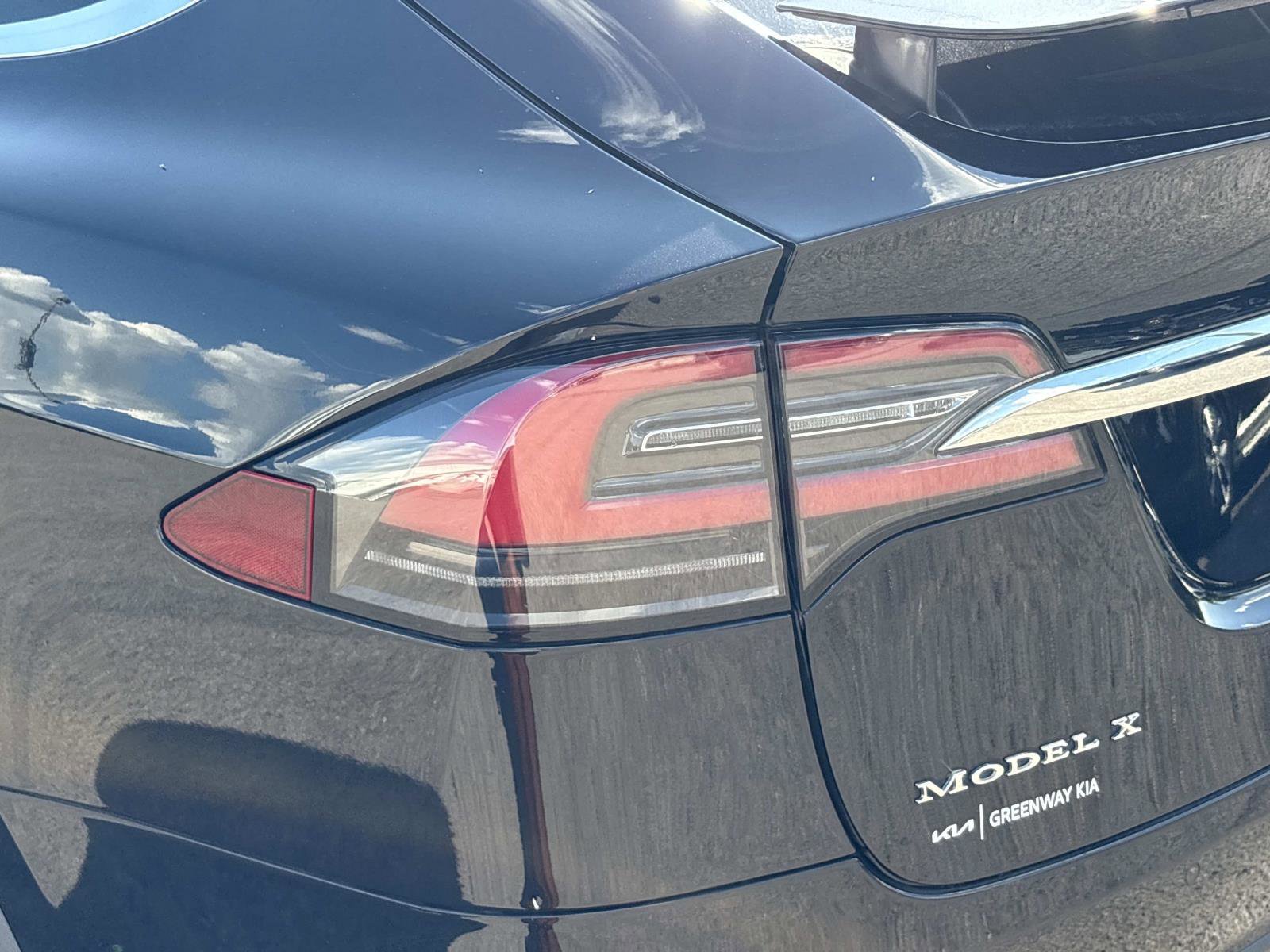 2016 Tesla Model X 90D photo 11