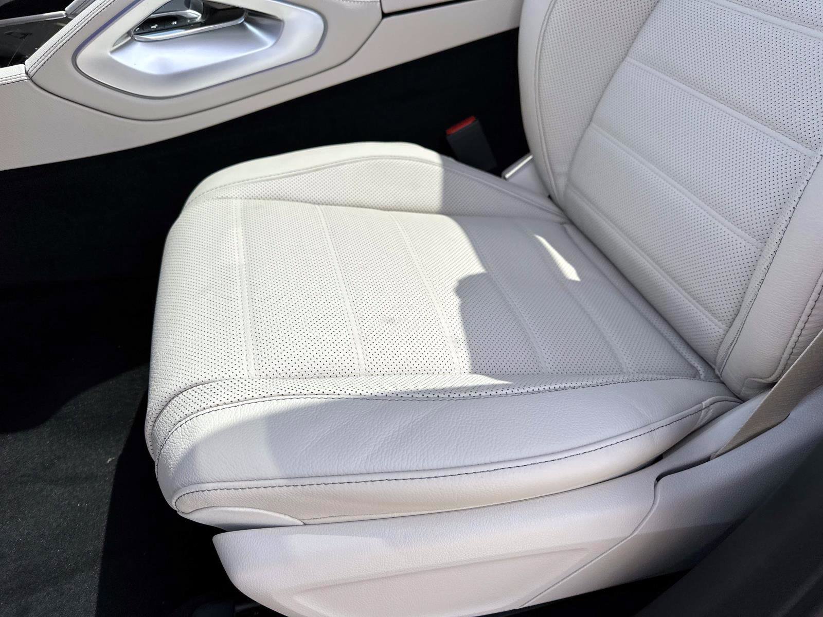 2026 Mercedes Benz GLS 450 4MATIC photo 19