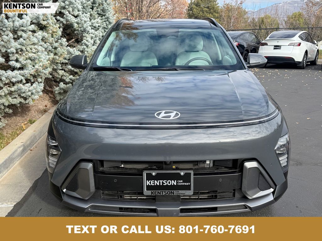 2024 Hyundai Kona Limited photo 2