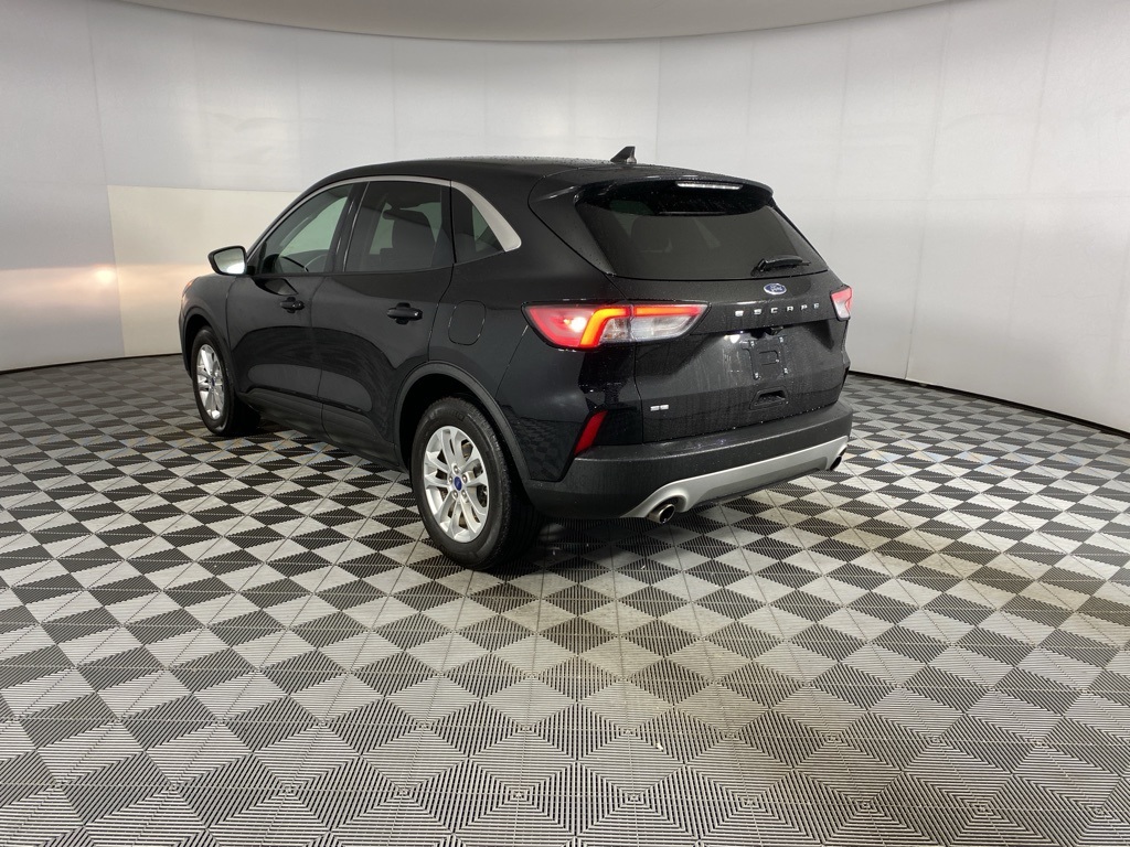 2022 Ford Escape SE photo 2