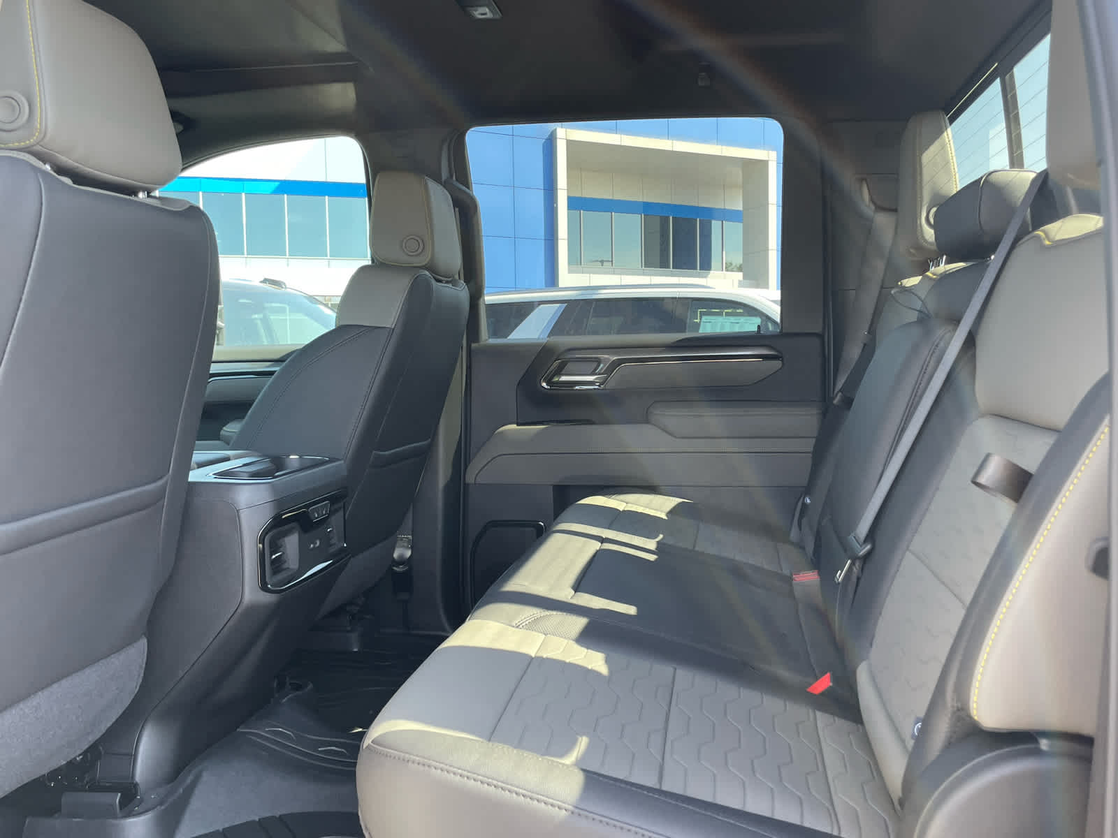 2025 Chevrolet Silverado 2500HD ZR2 photo 18