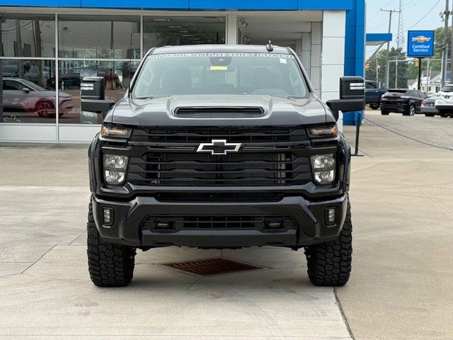 2025 Chevrolet Silverado 2500HD LT photo 9