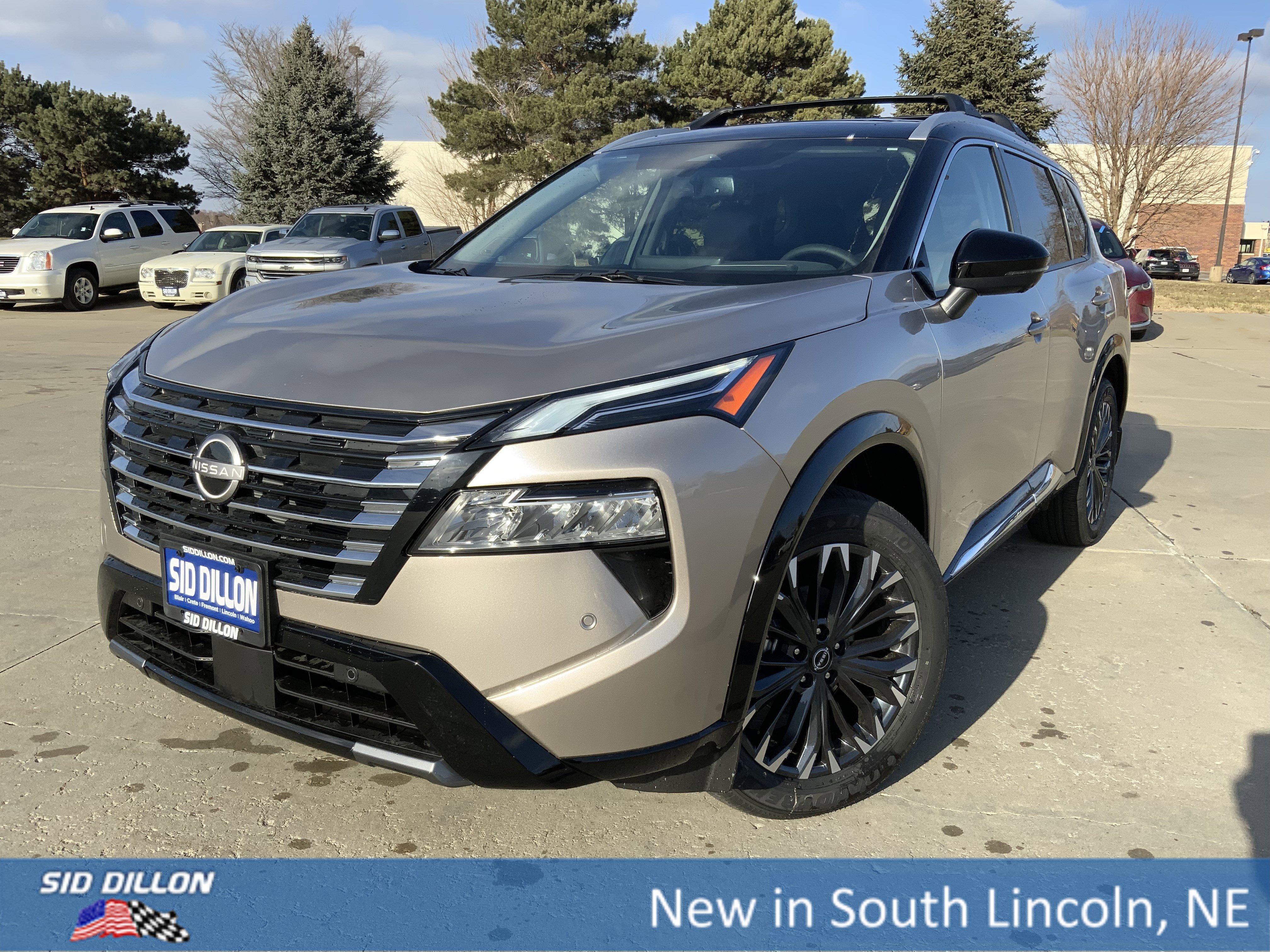 2026 Nissan Rogue Platinum's photo