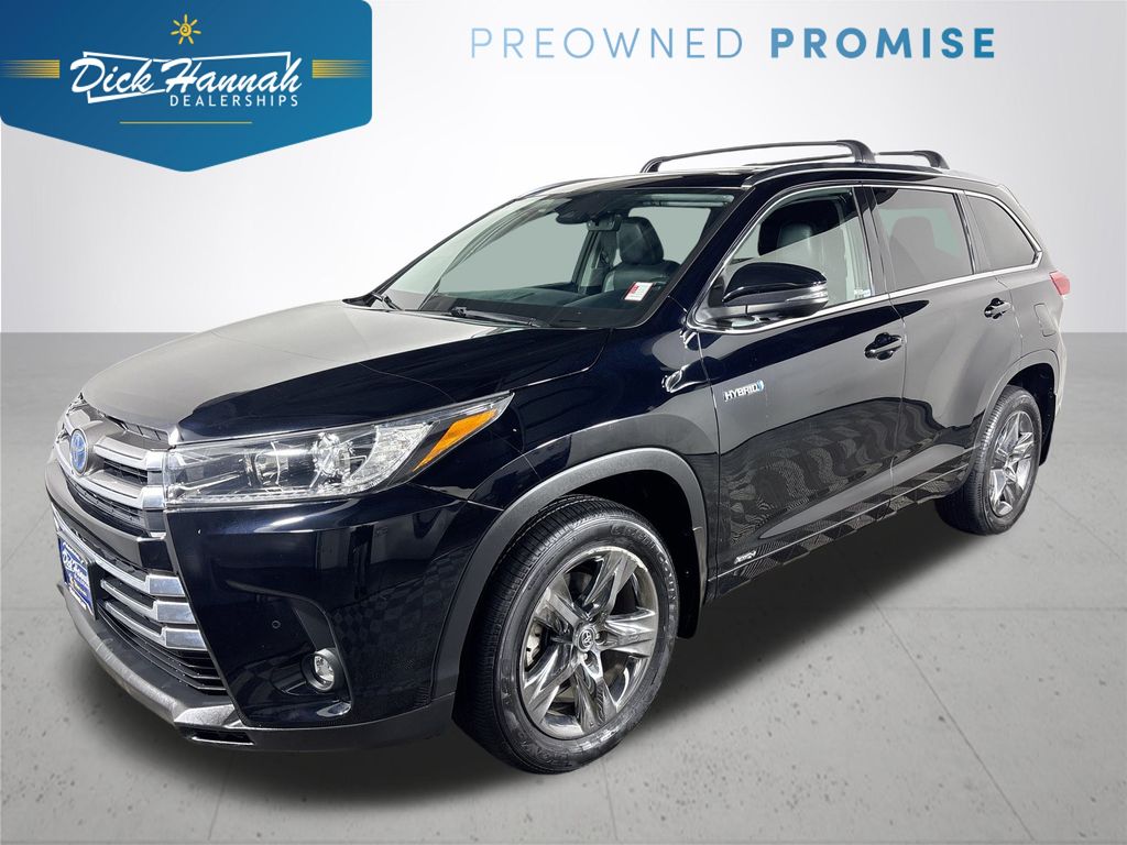 2019 Toyota Highlander Limited Platinum's photo