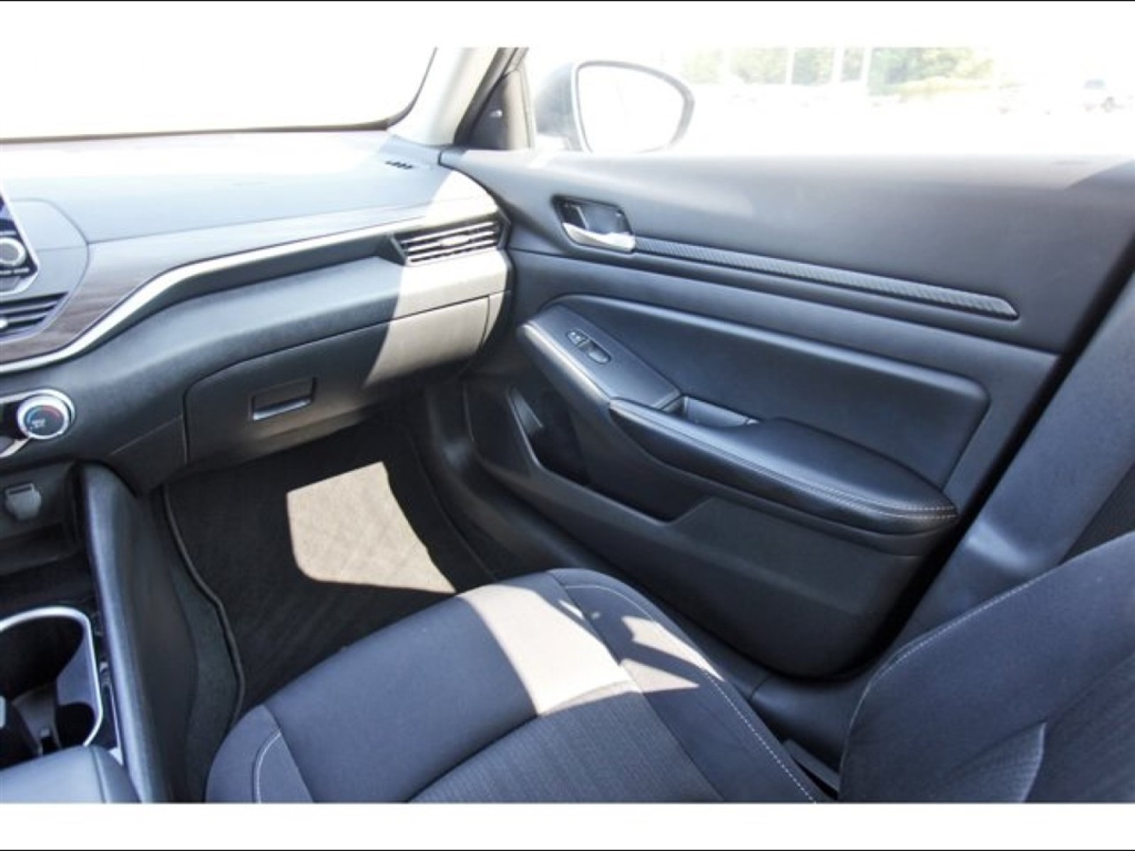 2024 Nissan Altima 2.5 SV Gray at Robbins Nissan