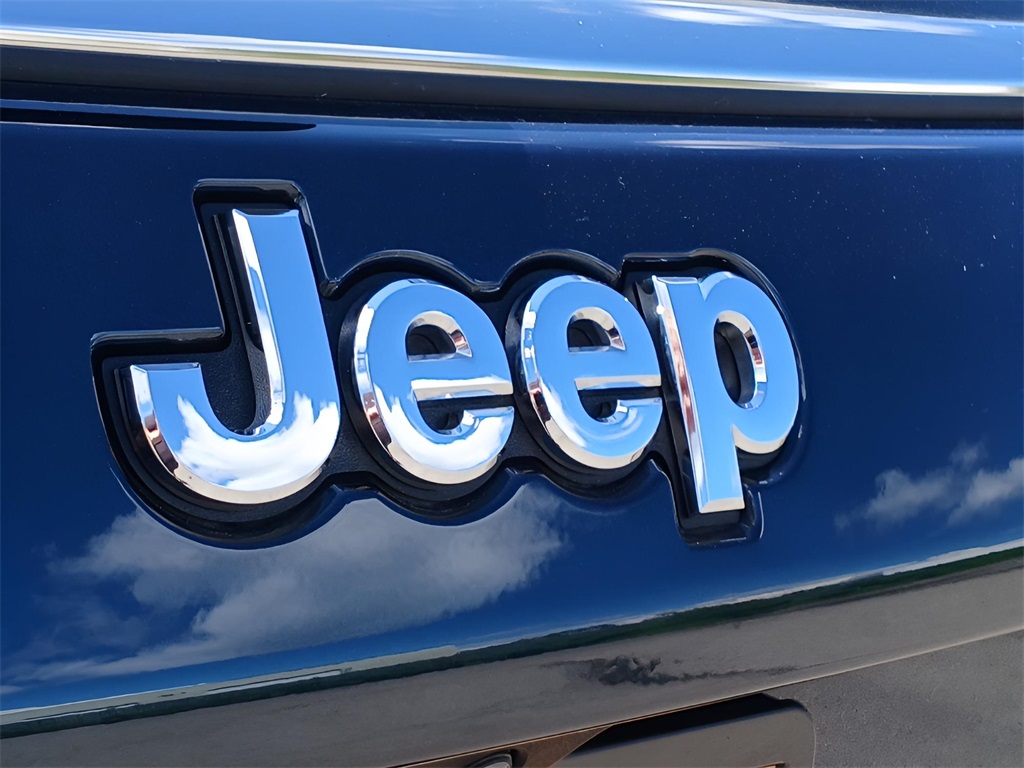 2024 Jeep Compass Limited photo 8