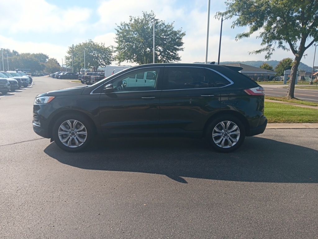 2022 Ford Edge Titanium photo 14