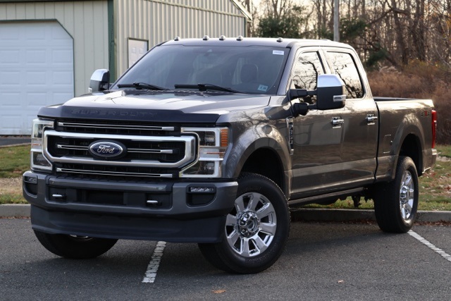 2022 Ford F-350 Super Duty Platinum's photo