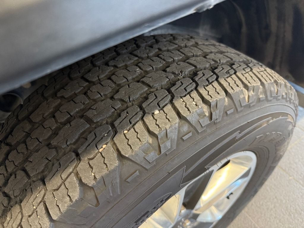 2019 Jeep Wrangler Unlimited Sahara photo 18