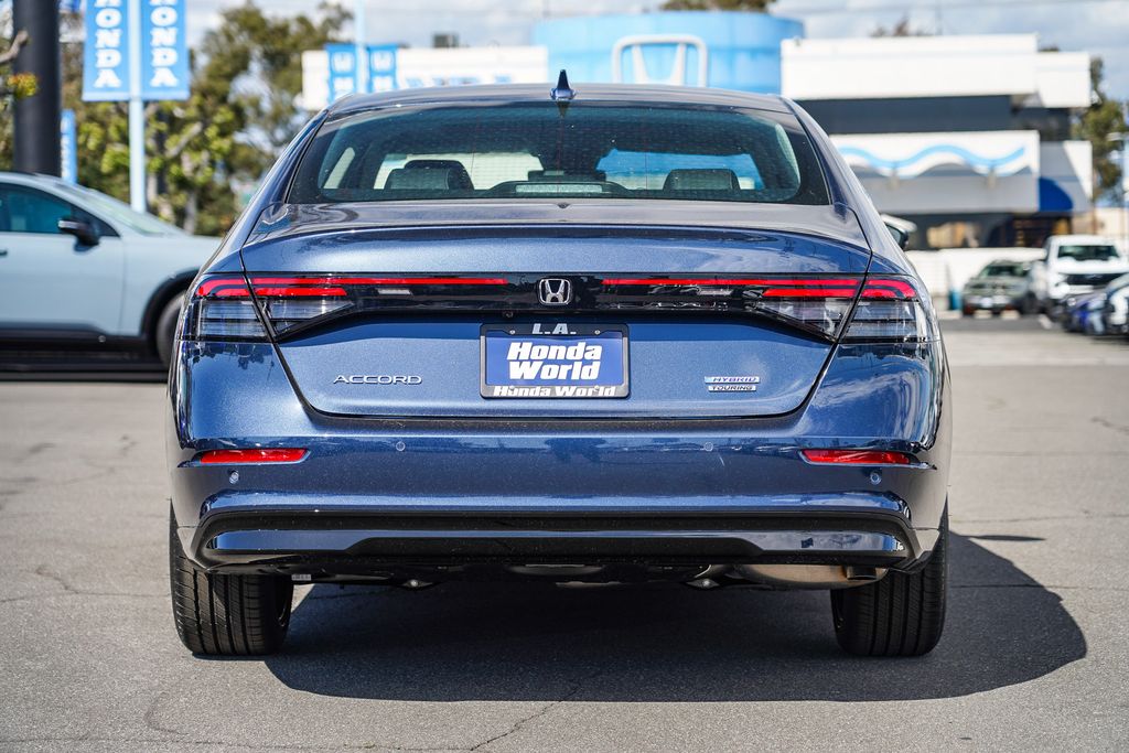 2025 Honda Accord Hybrid Touring photo 3