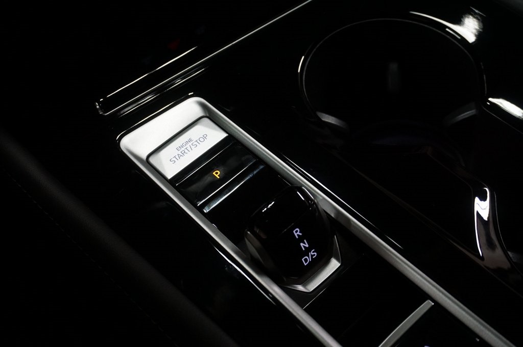 2025 Volkswagen Atlas SE Technology photo 20