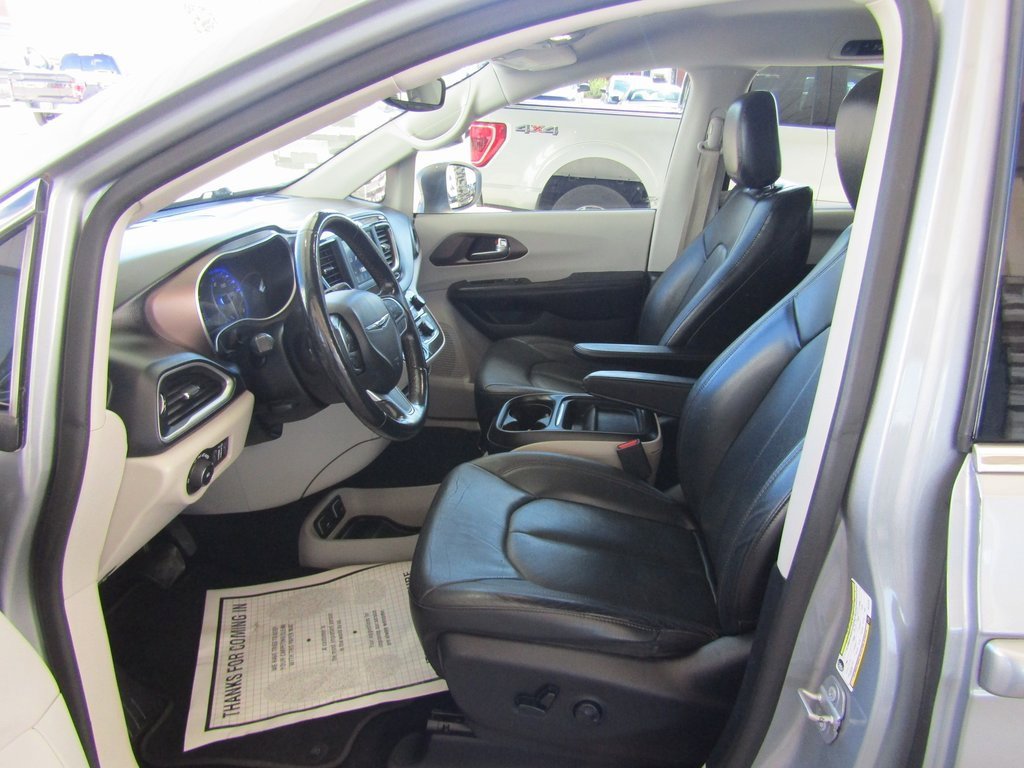 2019 Chrysler Pacifica Touring L photo 20