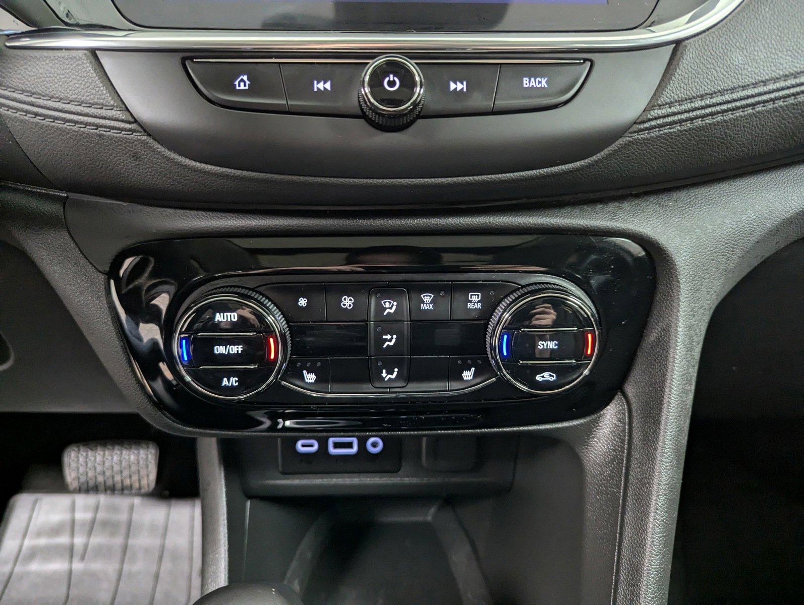 2023 Buick Encore GX Essence photo 24