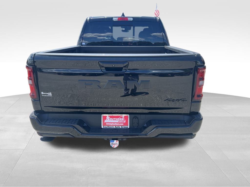 2025 Ram 1500 Tradesman photo 4