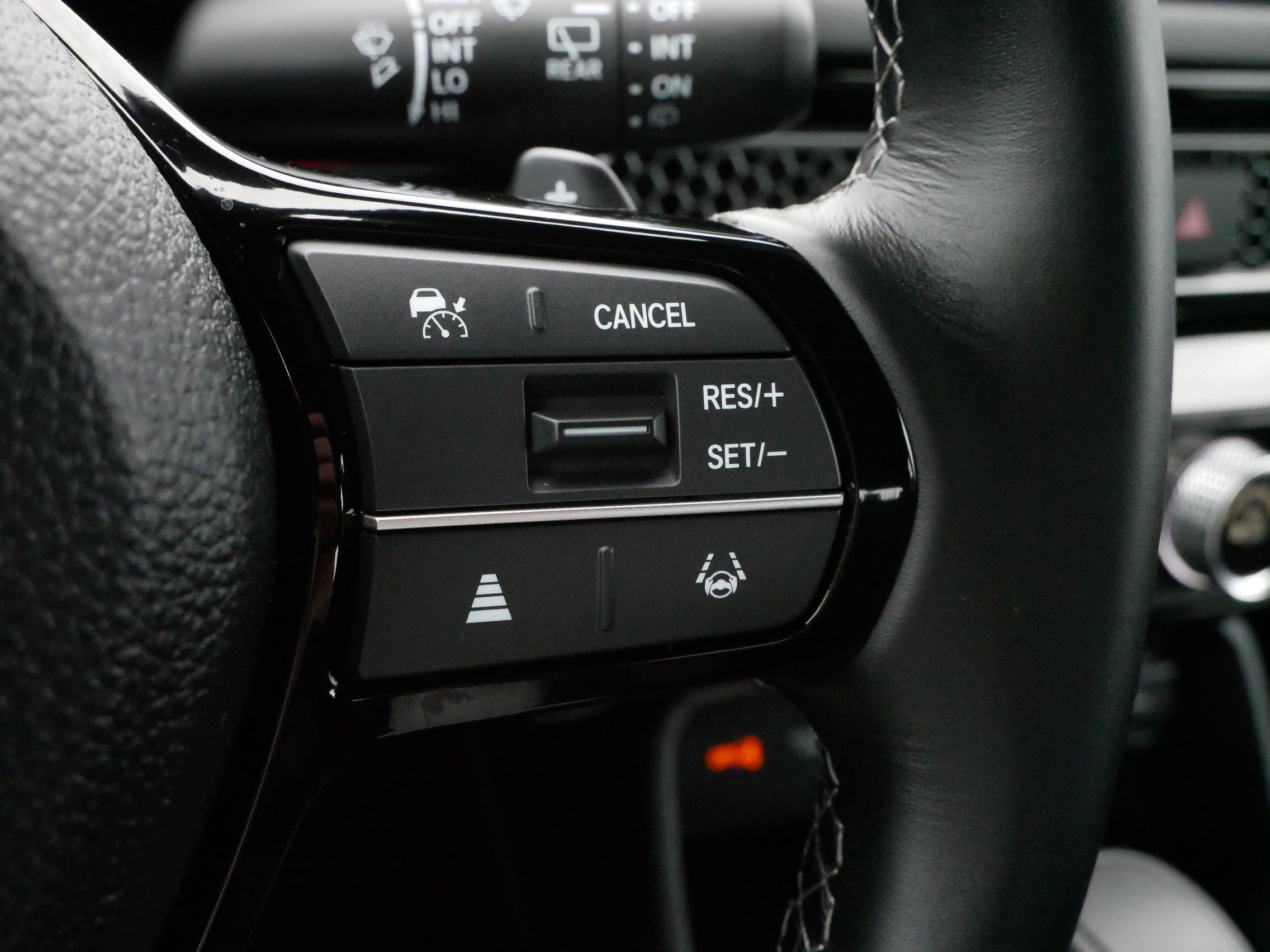 2025 Honda Civic Hatchback Sport photo 21