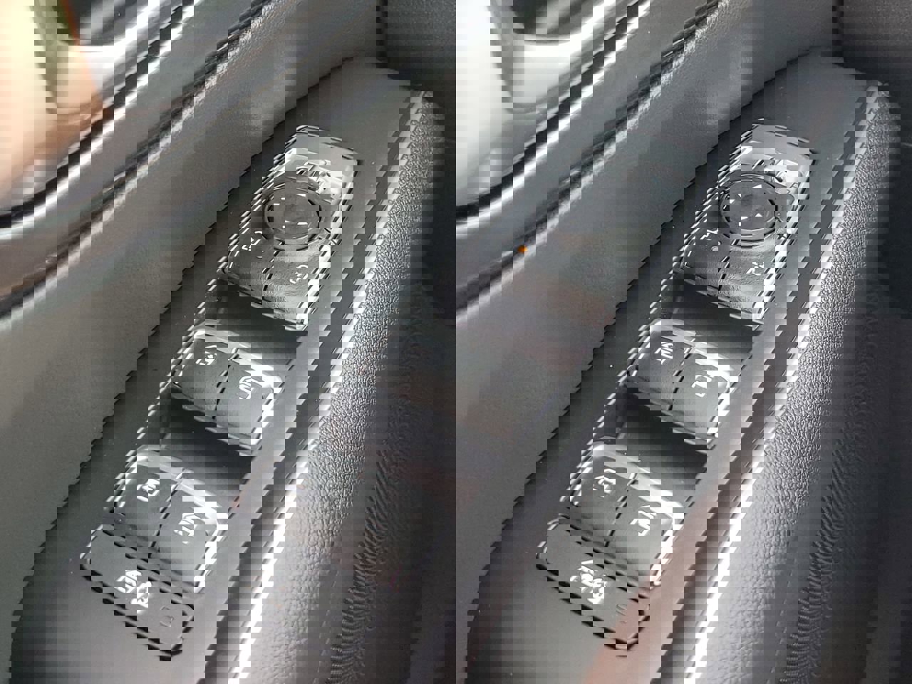 2025 Kia Sorento LX photo 23