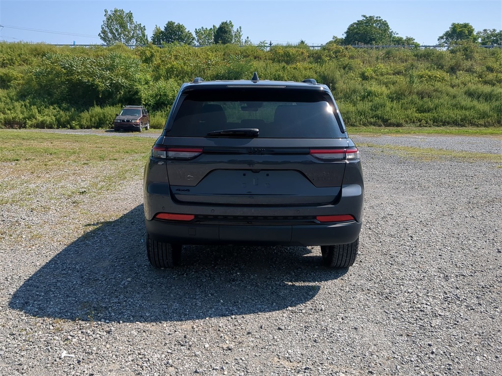 2025 Jeep Grand Cherokee Altitude X photo 3