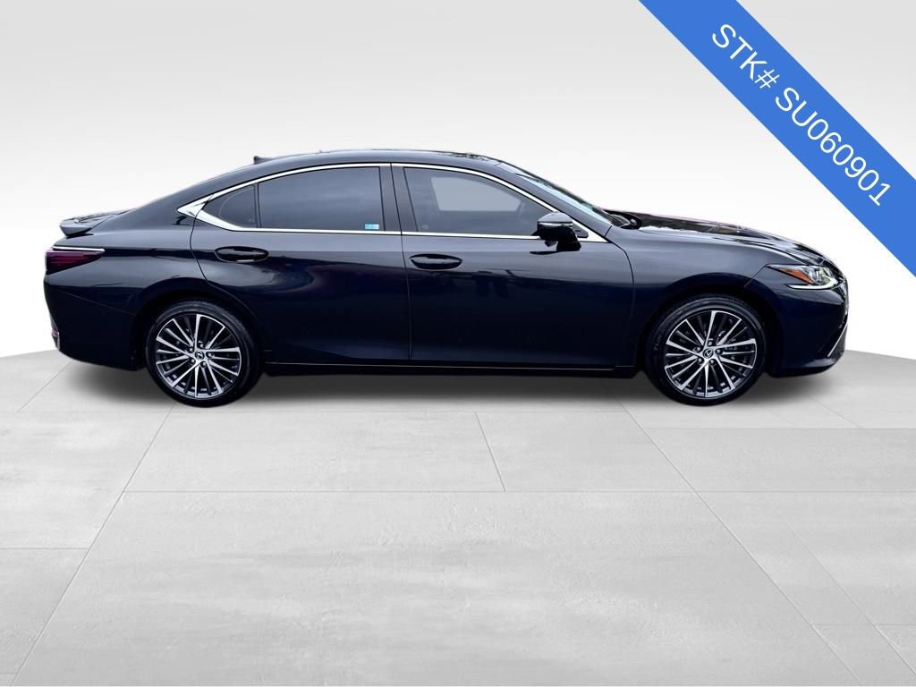 2025 Lexus ES 300h Premium photo 3