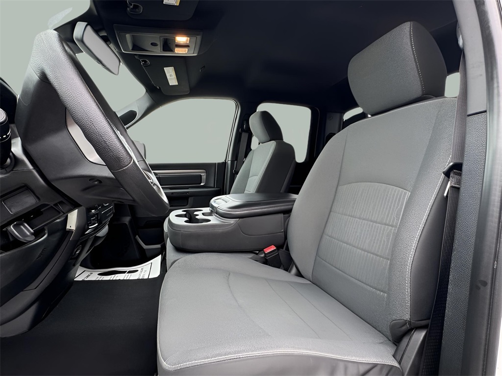 2021 Ram 1500 Classic Warlock photo 28