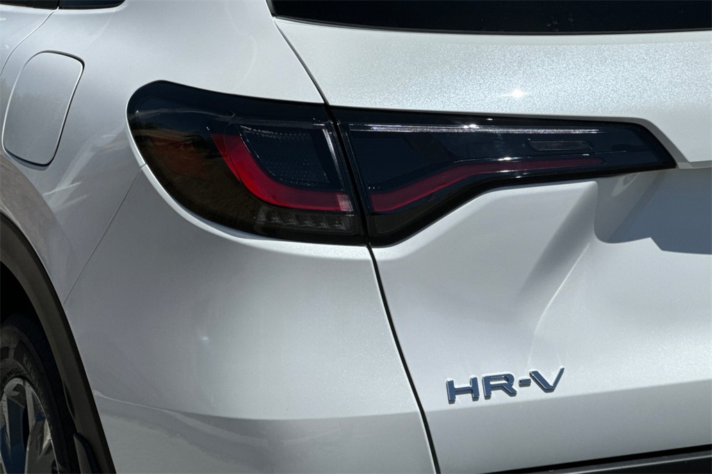 2026 Honda HR-V LX photo 25