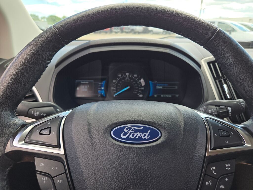 2024 Ford Edge SEL photo 29