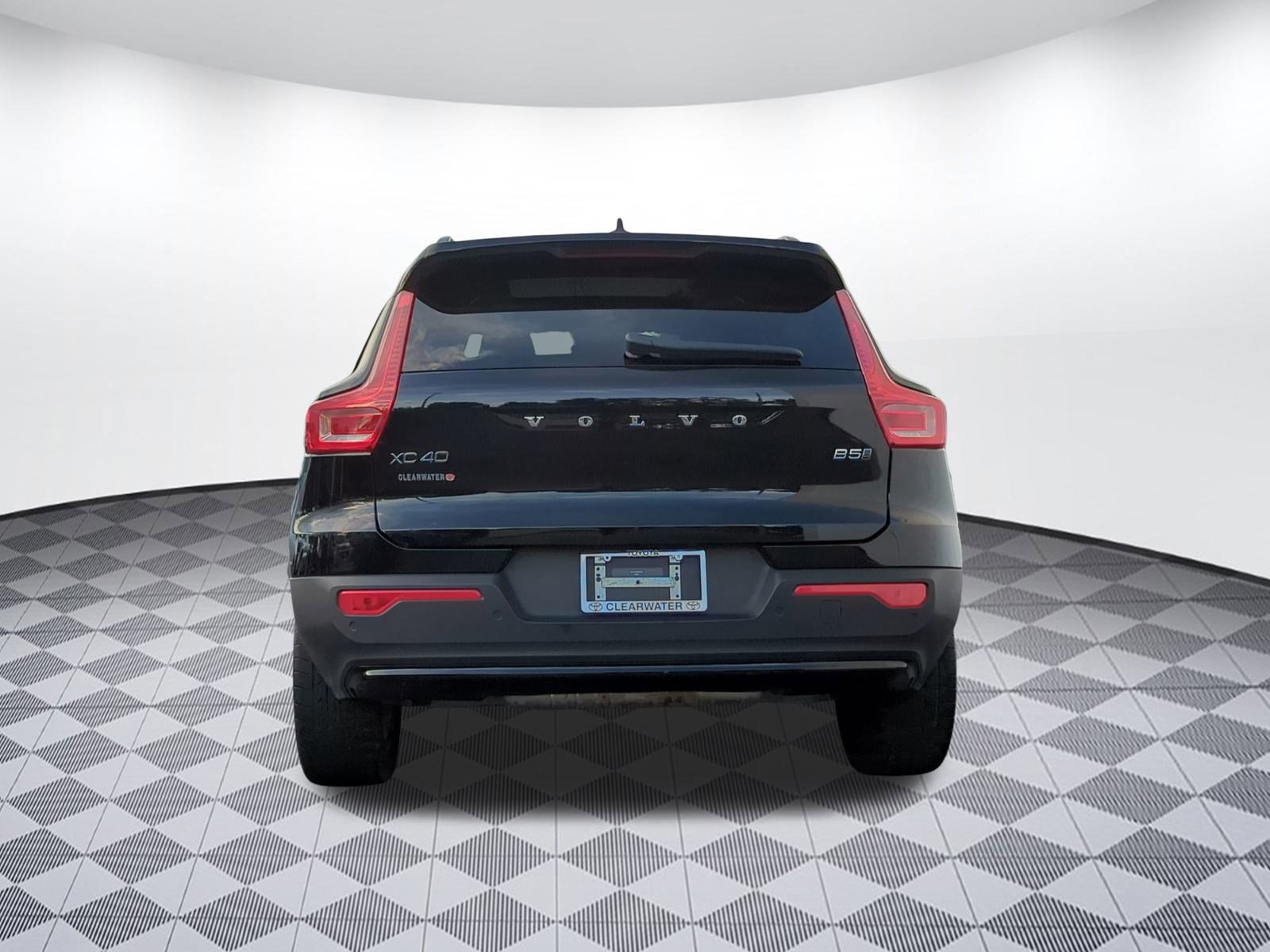 2024 Volvo XC40 Core photo 9