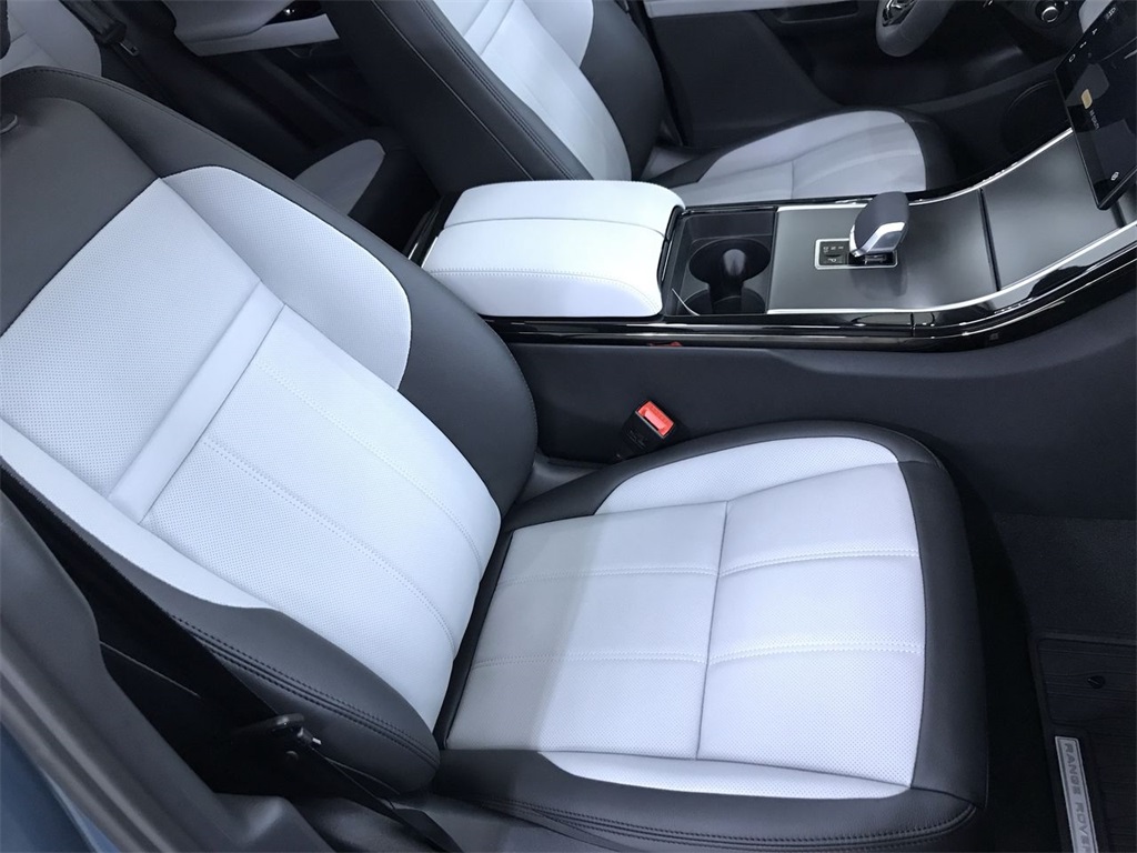 2024 Land Rover Range Rover photo 25