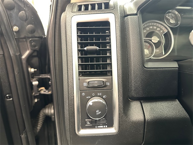 2014 Ram 1500 Laramie Longhorn photo 27