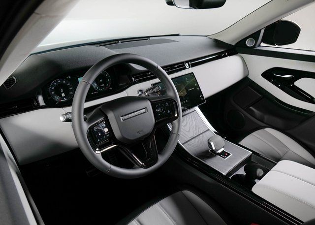 2024 Land Rover Range Rover Evoque Dynamic SE photo 8